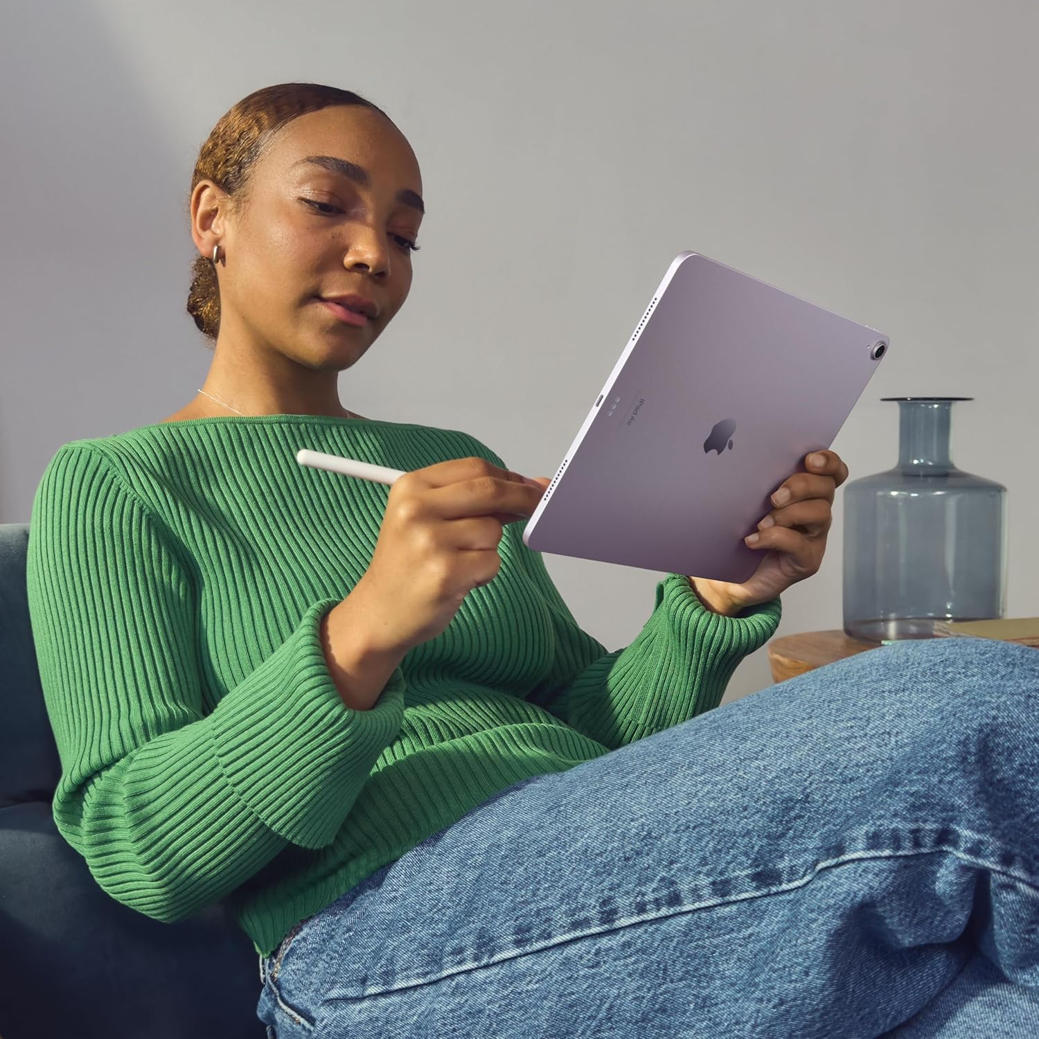 Apple iPad Air 13-inch (M2): Built for Apple Intelligence, Liquid Retina Display, 1TB, 12MP Front/Back Camera, Wi-Fi 6E, Touch ID, All-Day Battery Life — Blue